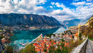 Car hire in port of Kotor